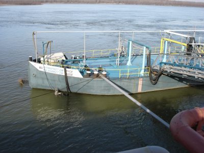 Понтонна помпена станция за нефтени продукти 1